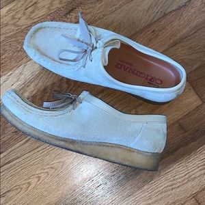 Hardly worn Clark’s Wallabees
